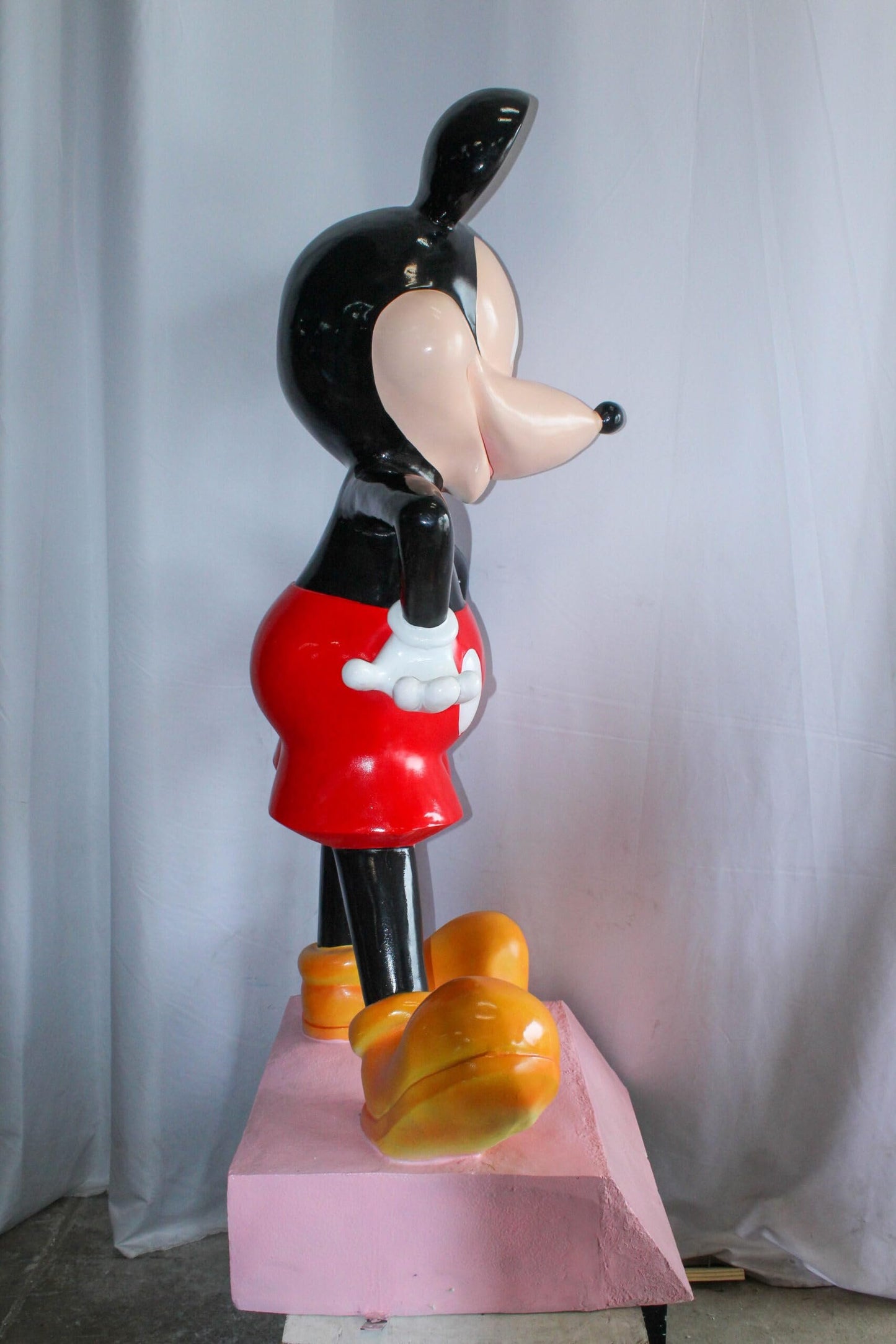 Large Cartoon Mouse Statue Holding Flower Bouquet 35" x 26" x 73"H