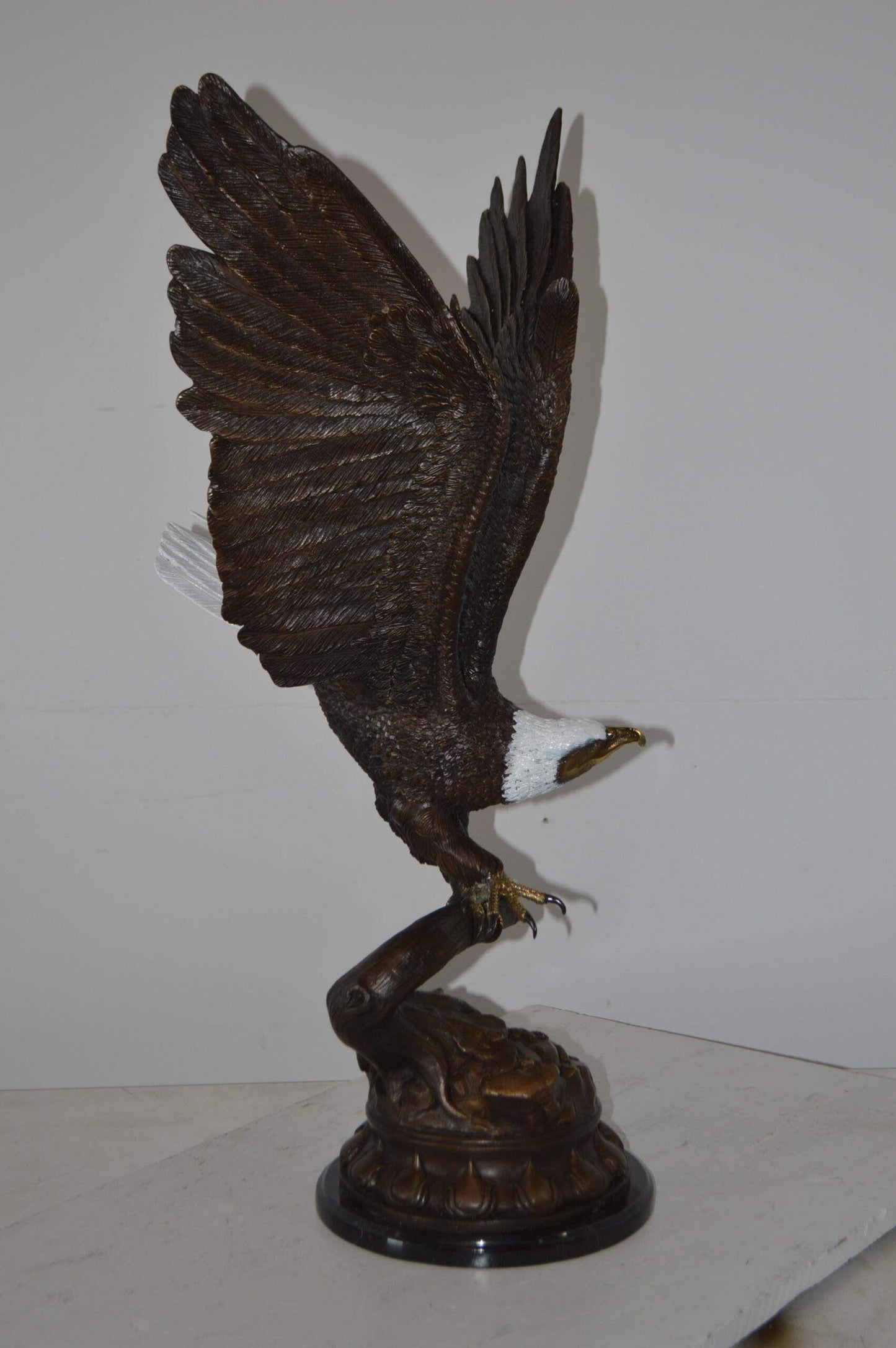 Eagle Coming to a Landing on a Branch Bronze Statue - Size: 15"L x 15"W x 31"H