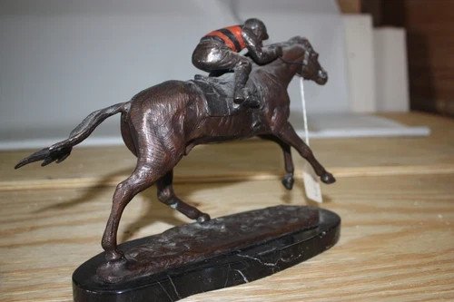 Jockey on horse - Bronze Statue