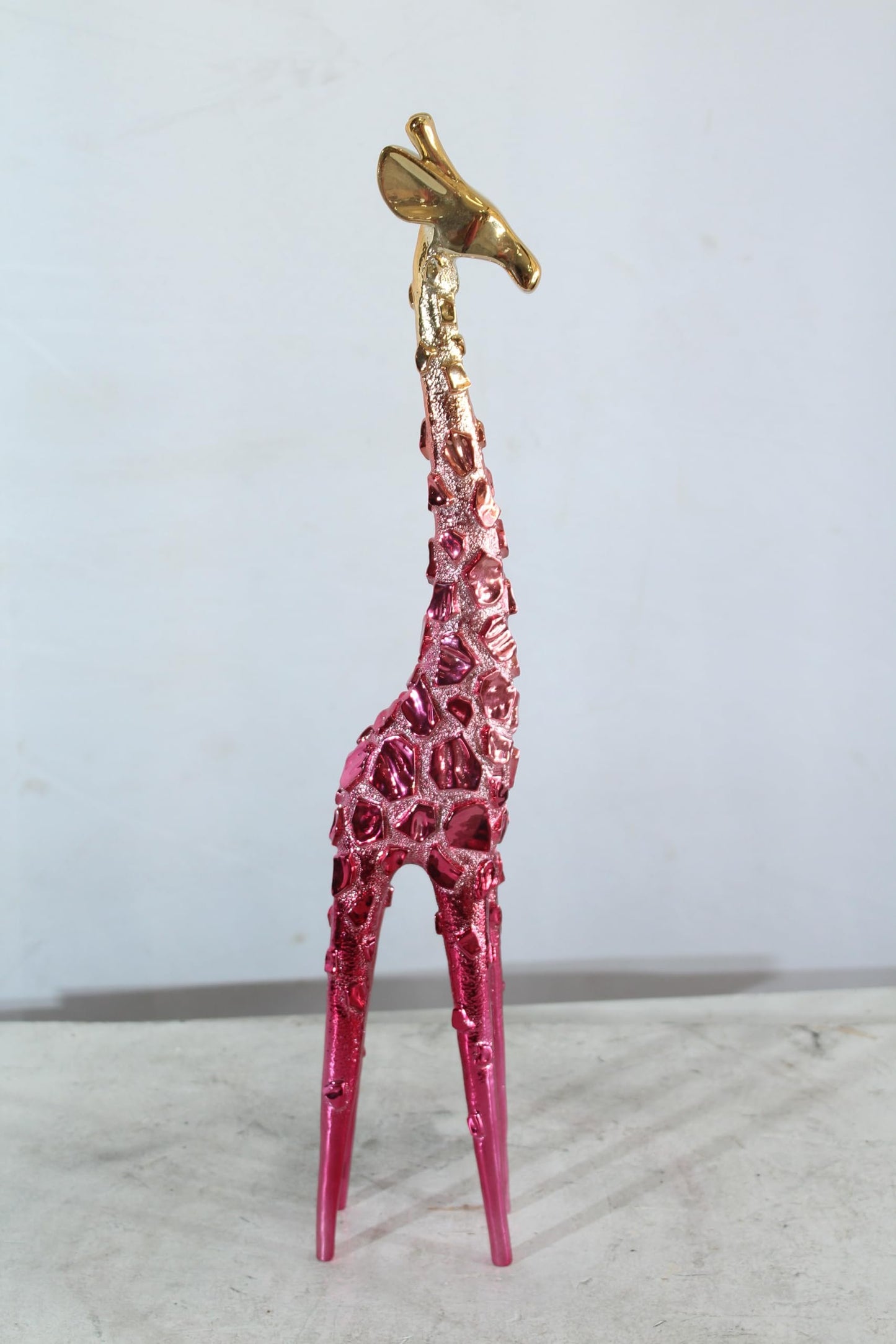 NIFAO Pink Giraffe Sculpture with Gold Chrome Head Modern Resin Decor 4"x6"x30"H