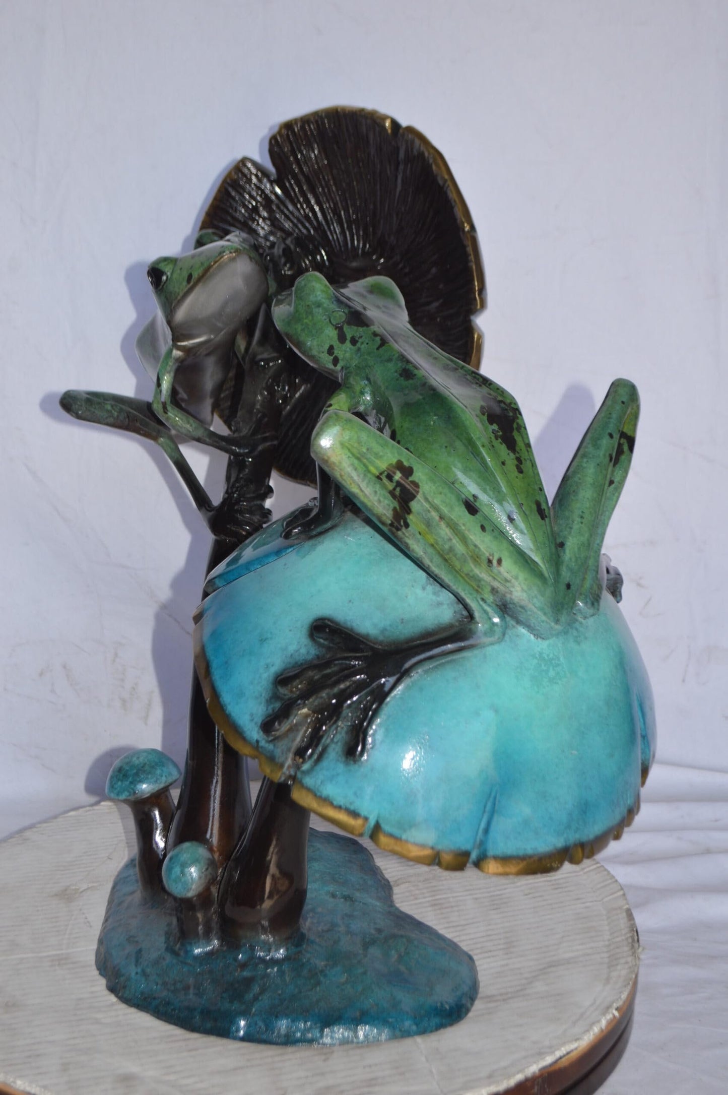 Nifao Bronze Two Frogs on Mushrooms Statue – Hand-Cast Lost Wax Sculpture with Polychrome Patina, Tabletop Nature Art - 24" L x 15" W x 27" H