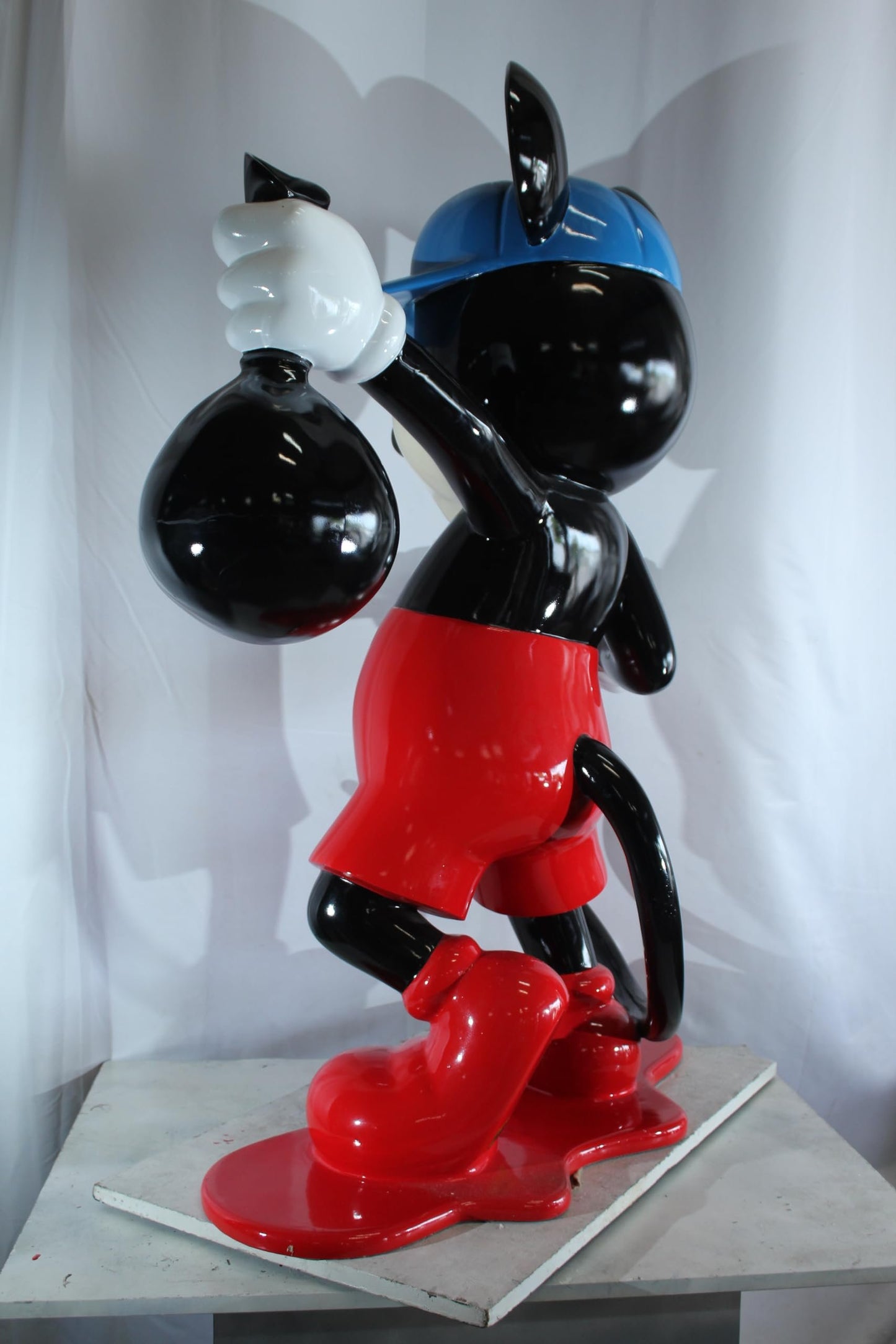 NIFAO Giant Cartoon Mouse Sculpture with Money Bag Pop Art Resin Statue 45"x20"x50"H