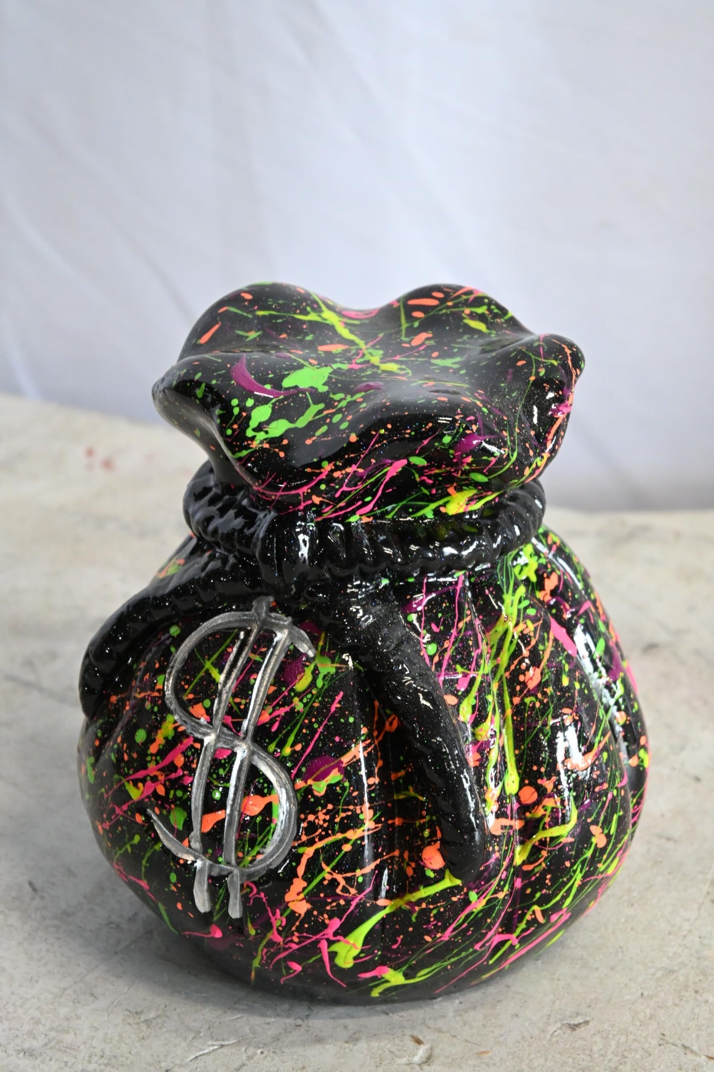 NIFAO Money Bag Ceramic Figurine Dollar Sign Andres Mendez Art 6"x6"x7"H