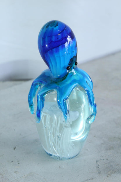 NIFAO Glass Octopus Paperweight Hand Blown Ocean Art Decor 5" x 3" x 9"H