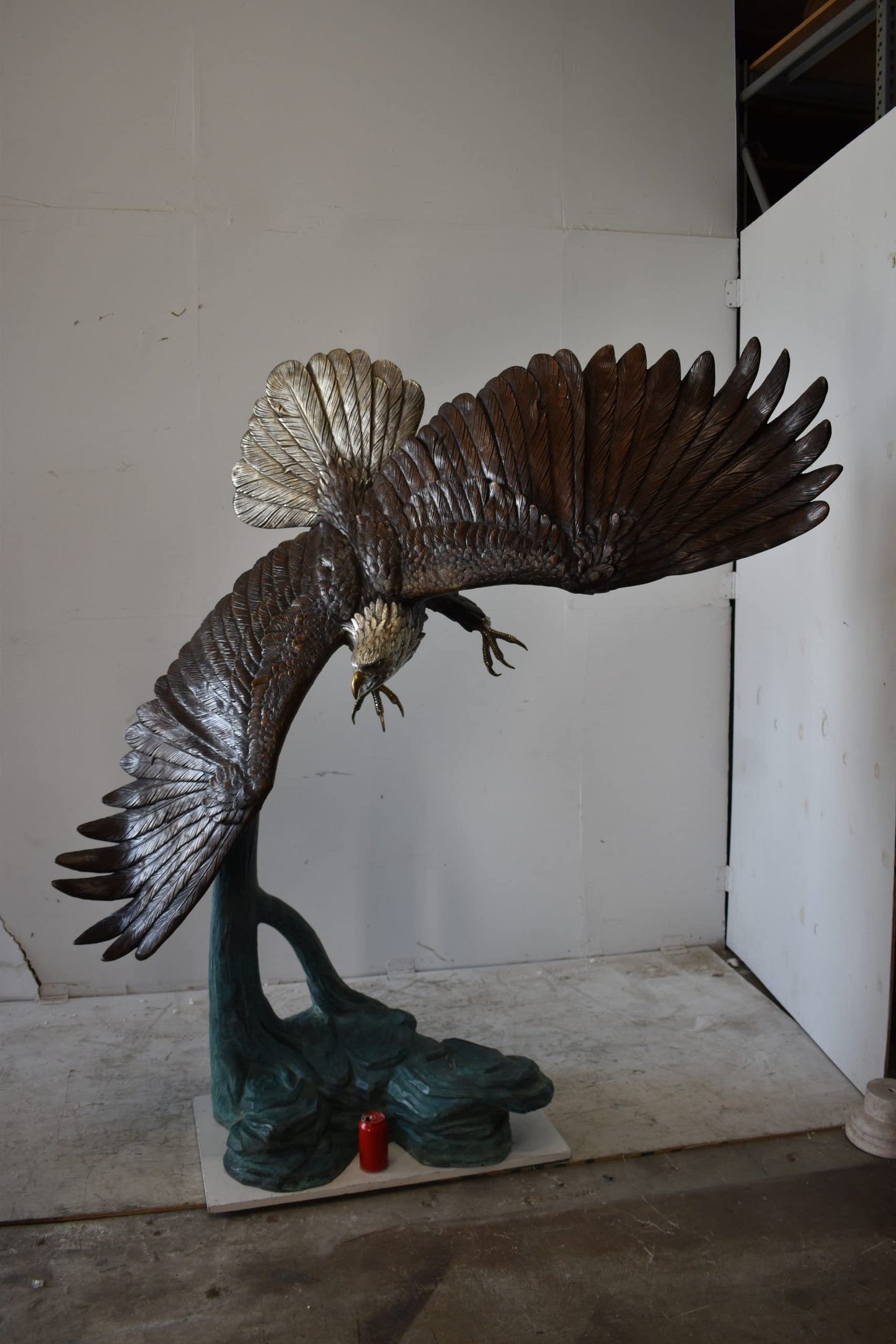 Giant Eagle in Action Looking for His Prey Bronze Statue Size: 78" x 28" x 74"H