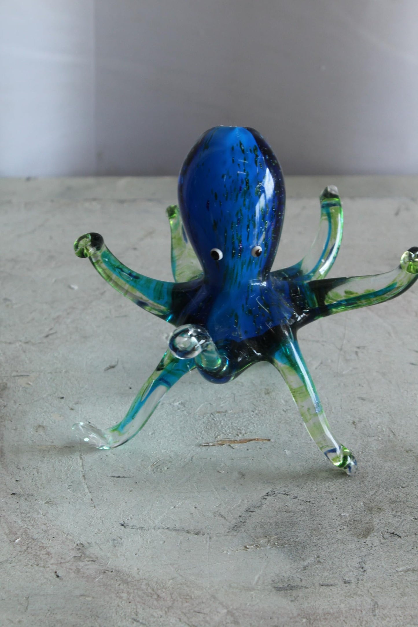 NIFAO Glass Octopus Figurine Hand Blown Ocean Art Tabletop Decor 8" x 8" x 6"H