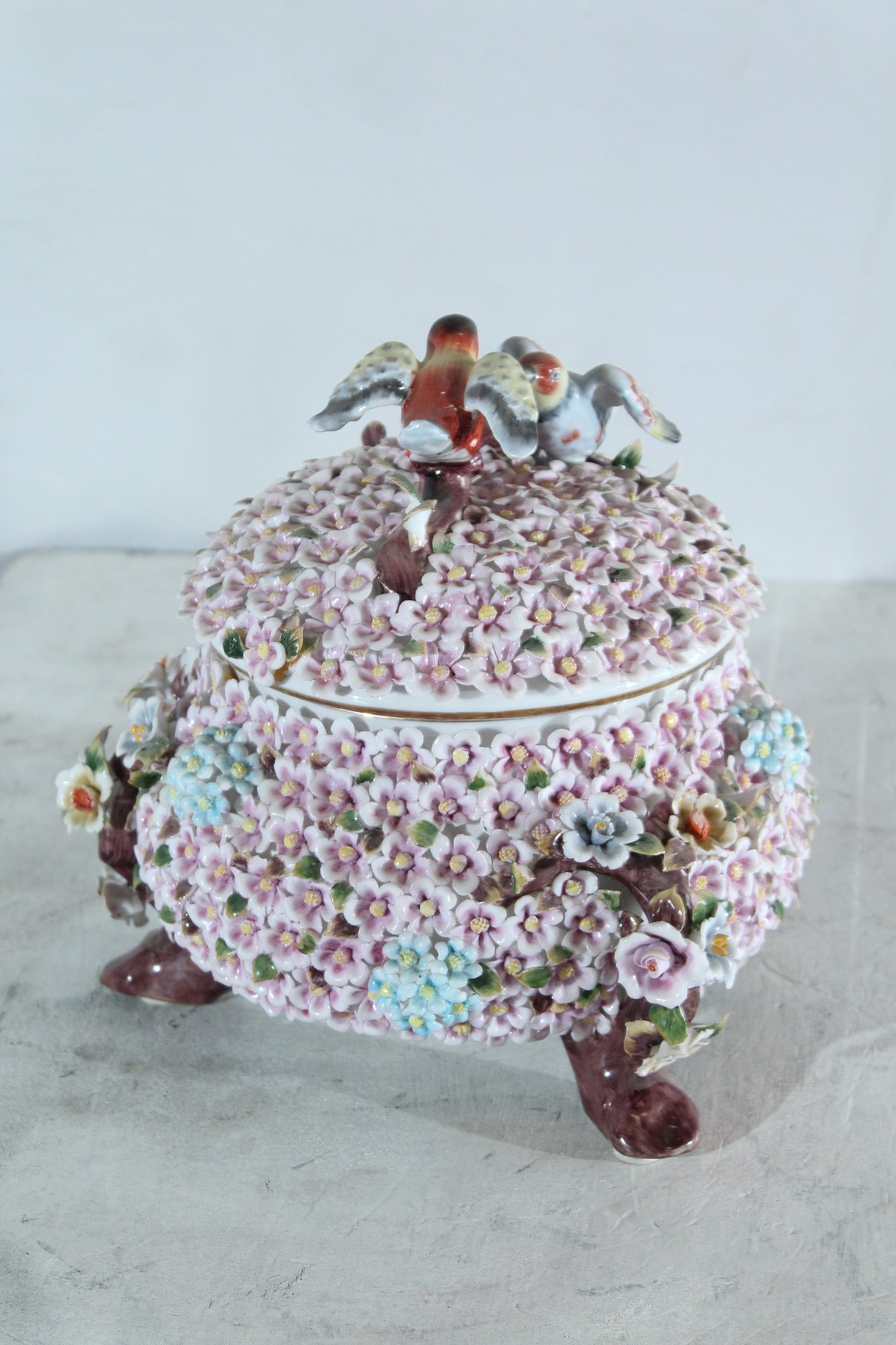 NIFAO Porcelain floral covered box with birds on lid 10"x10"x11"H