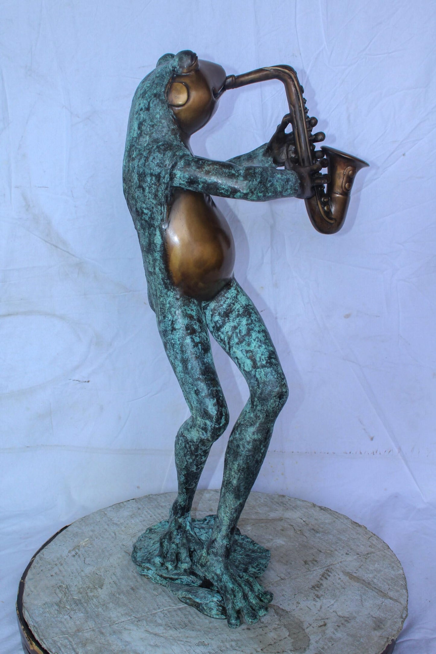 Musical Frog Playing Saxophone Bronze Fountain, Fun home Decor 14" x 9" x 32"H