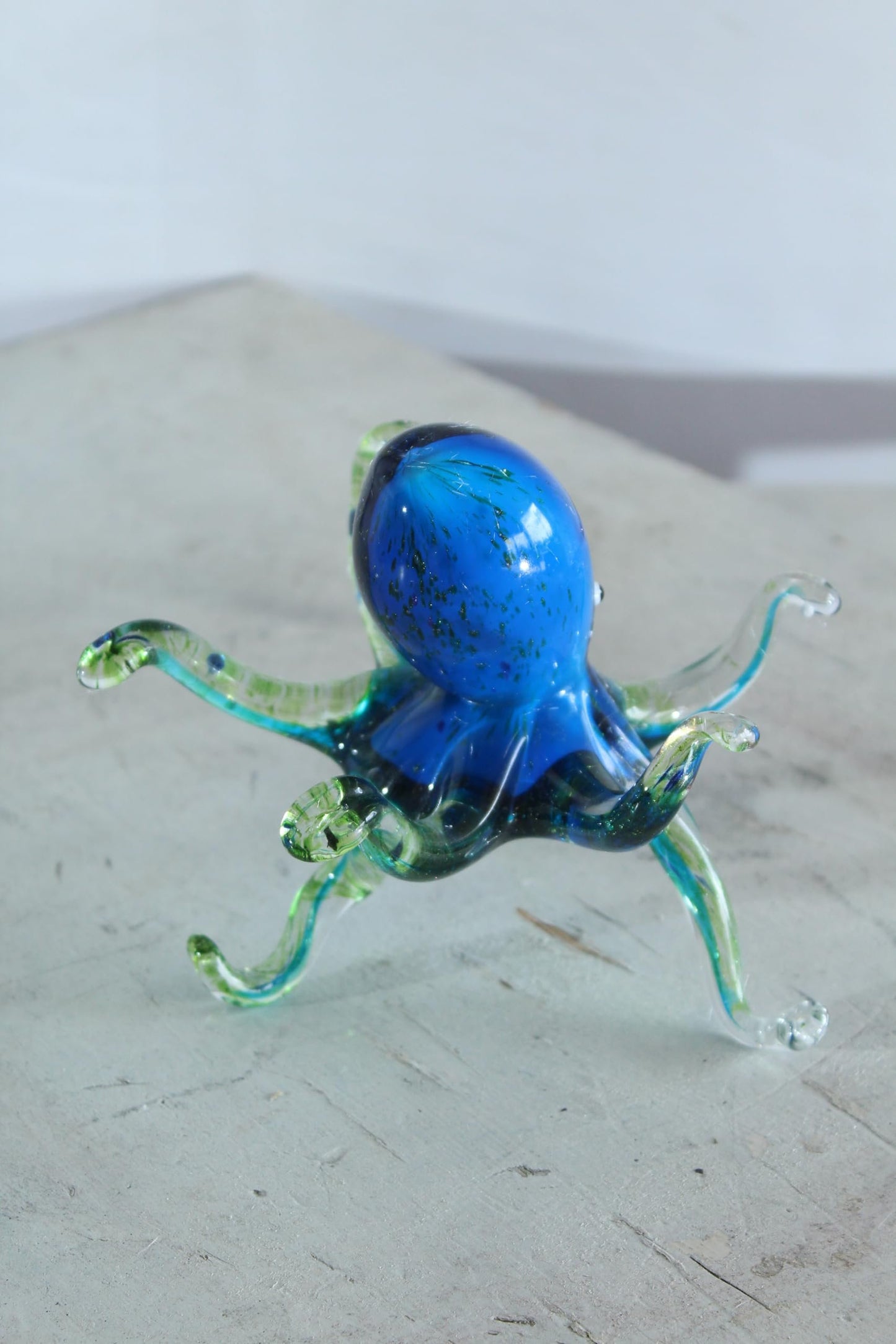 NIFAO Glass Octopus Figurine Hand Blown Ocean Art Tabletop Decor 8" x 8" x 6"H