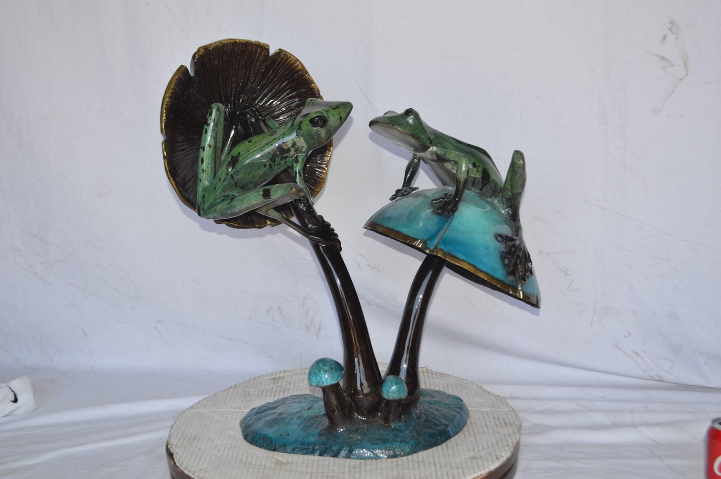 Nifao Bronze Two Frogs on Mushrooms Statue – Hand-Cast Lost Wax Sculpture with Polychrome Patina, Tabletop Nature Art - 24" L x 15" W x 27" H