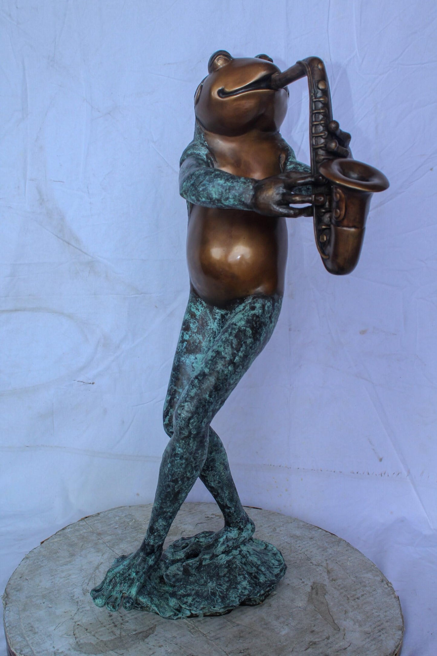 Musical Frog Playing Saxophone Bronze Fountain, Fun home Decor 14" x 9" x 32"H