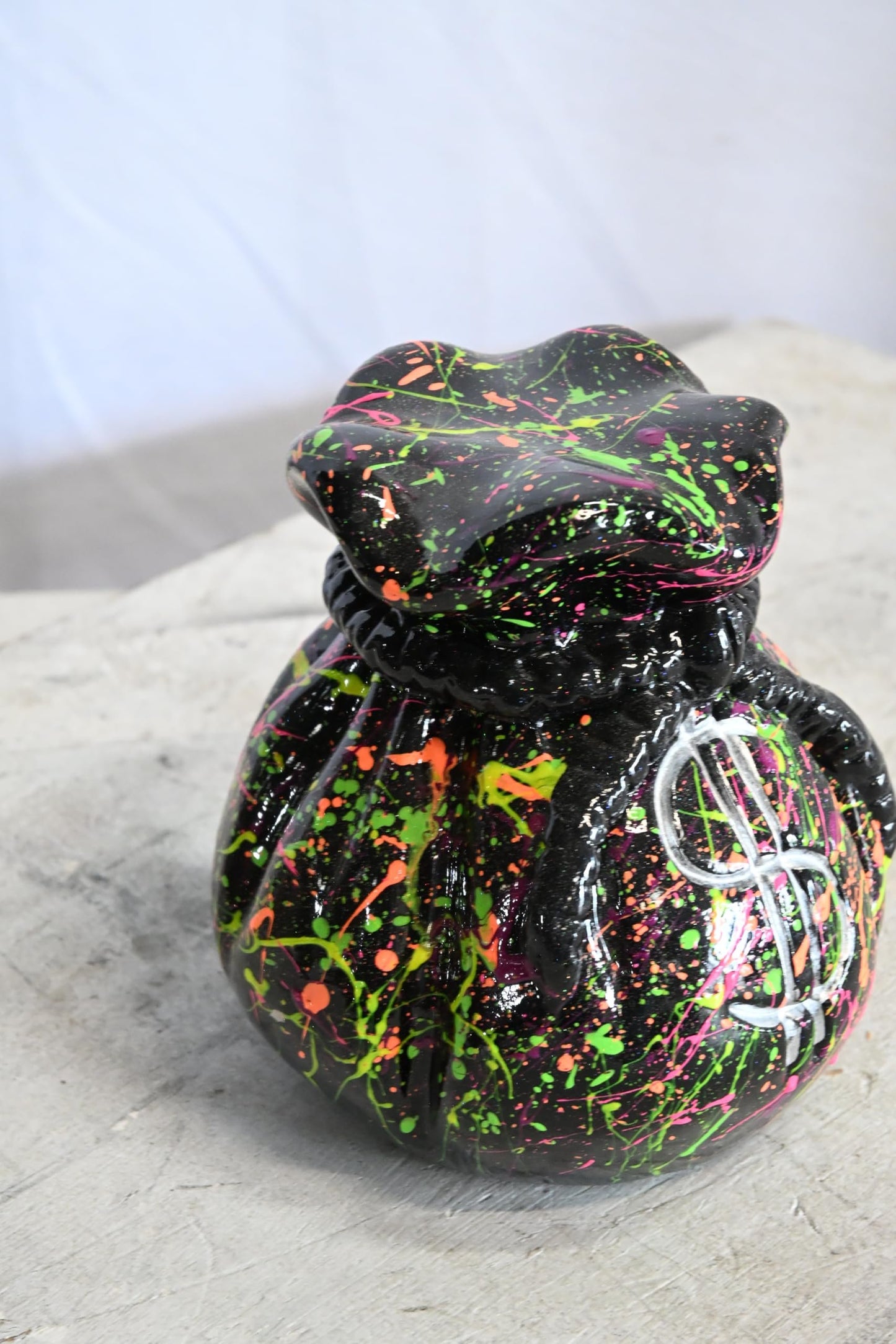 NIFAO Money Bag Ceramic Figurine Dollar Sign Andres Mendez Art 6"x6"x7"H