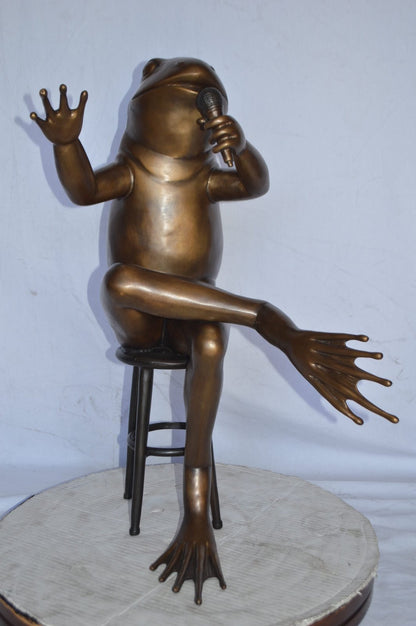 Comedic Frog bronze statue - Size: 25"L x 20"W x 30"H.