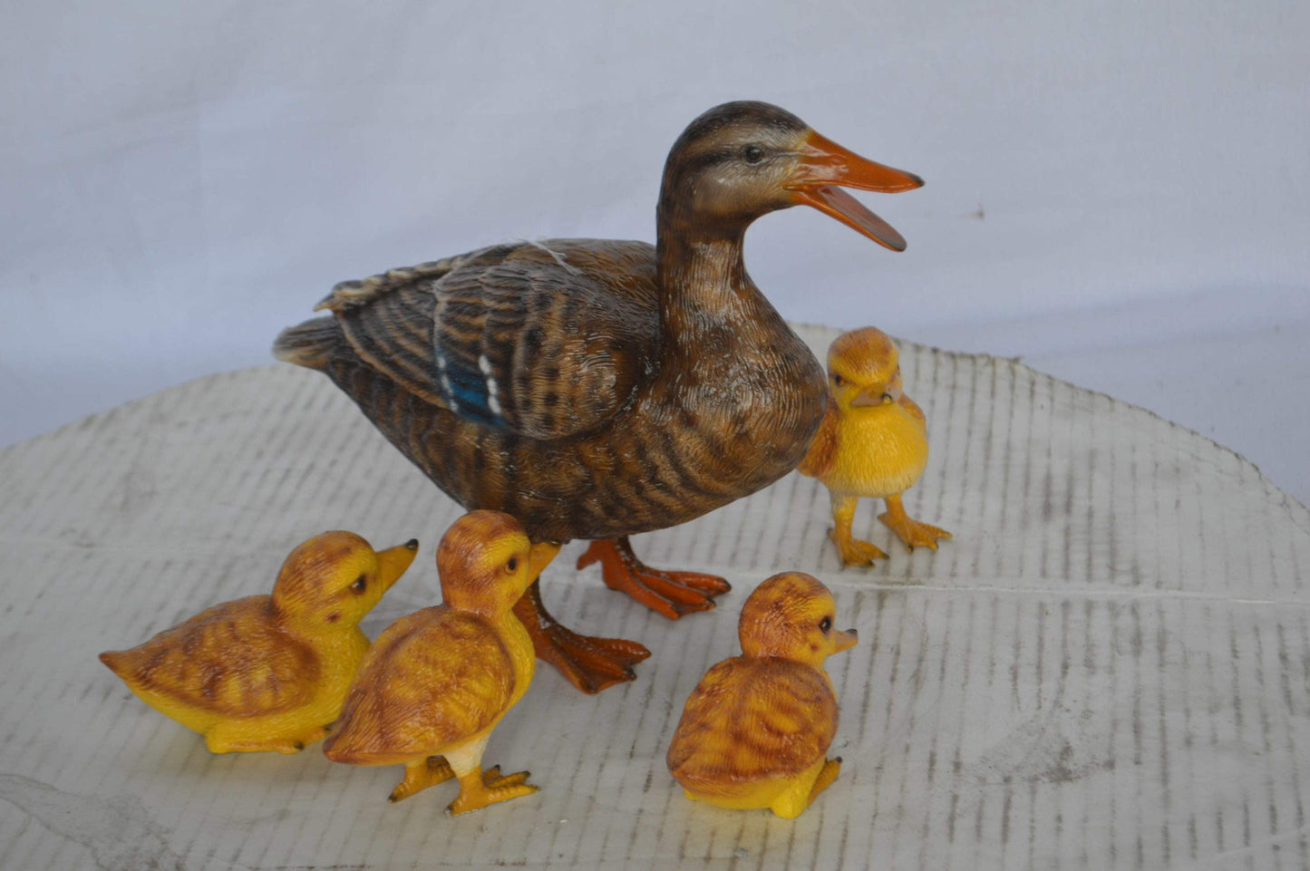 Duck family Bronze Statue - Size: 12"L x 4"W x 9"H.