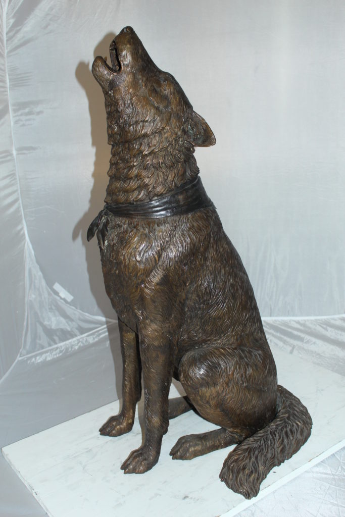 Howling Wolf Bronze Statue - Size: 16