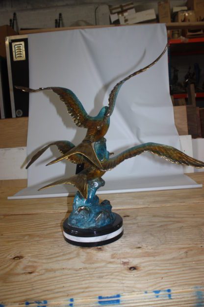 Two Seagull flying  - Bronze Statue -  Size: 36"L x 17"W x 27"H.