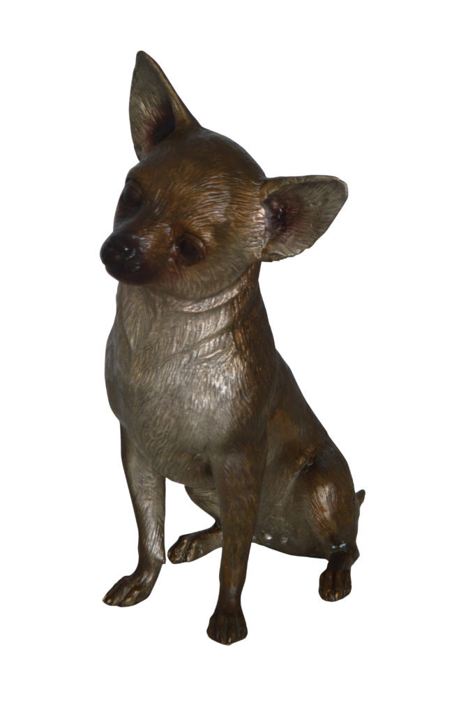 chihuahua welcome statue