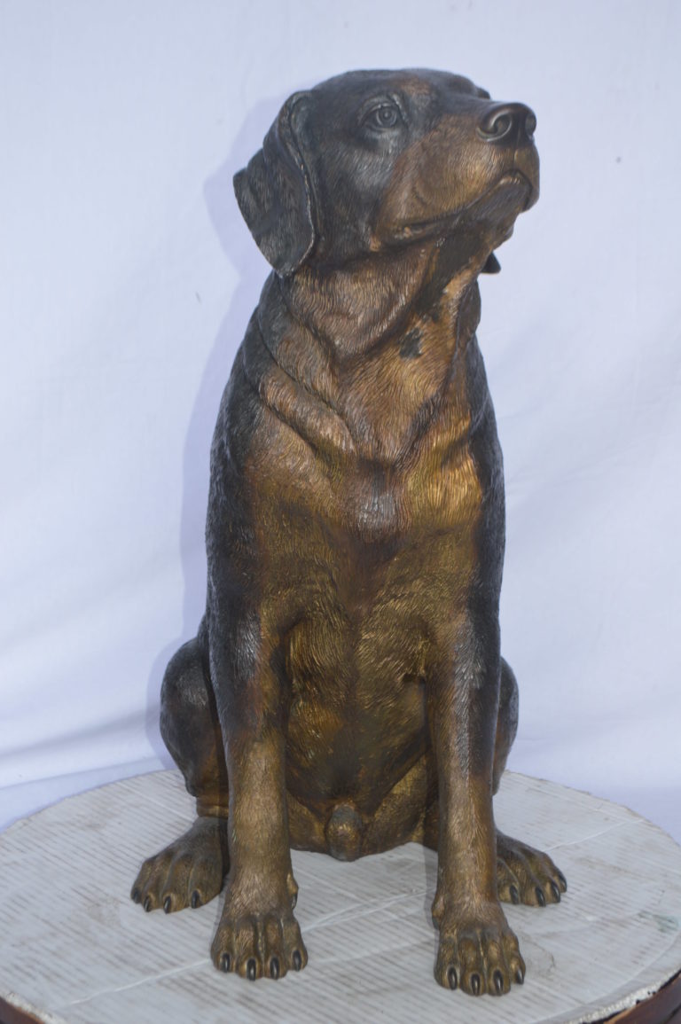 labrador retriever garden statue