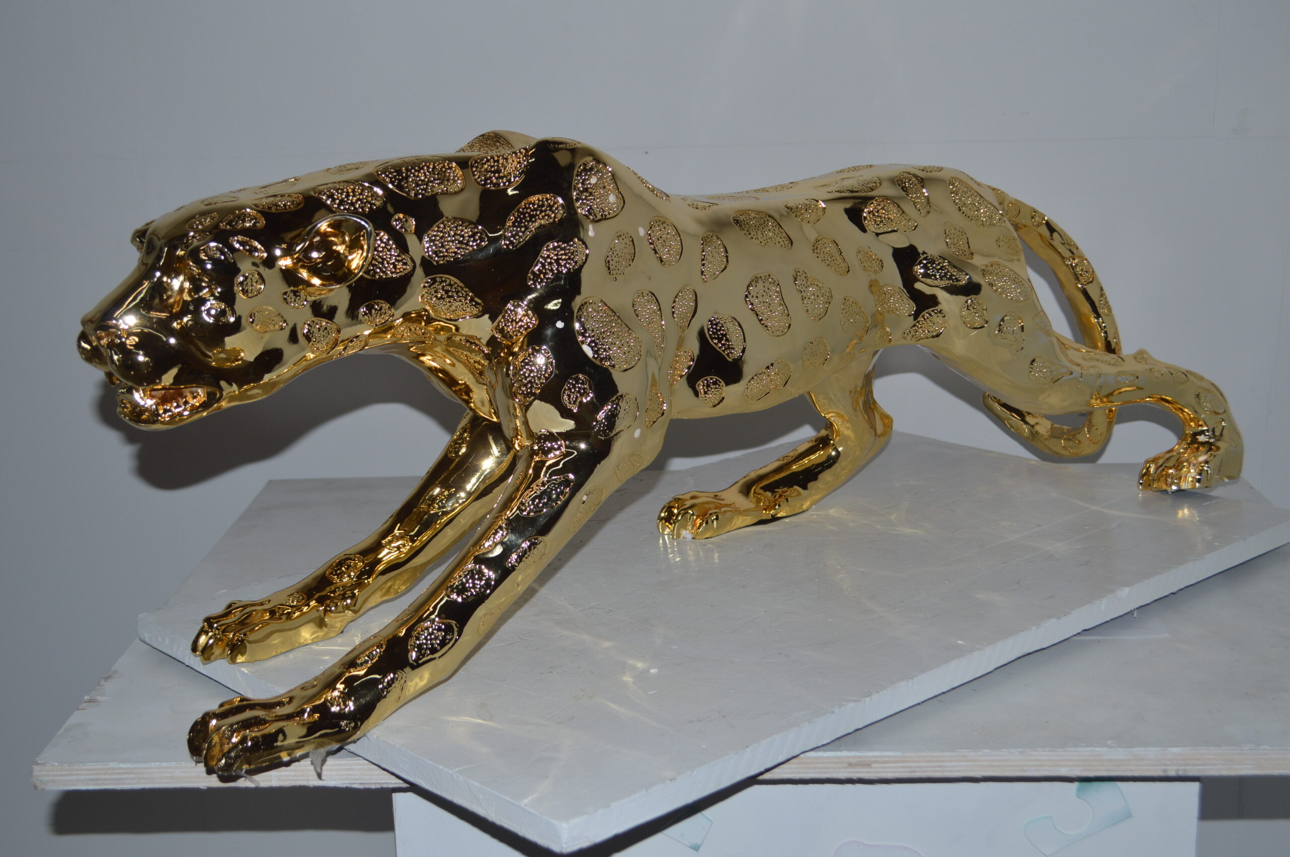 Brass Leopard Sculpture Wild Ferocious Animal Jaguar Statue Luxurious Idol  HK437