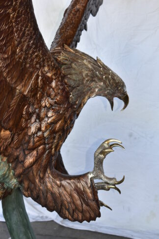 Giant Eagle Catching His Prey in Action Bronze Statue Size: 84