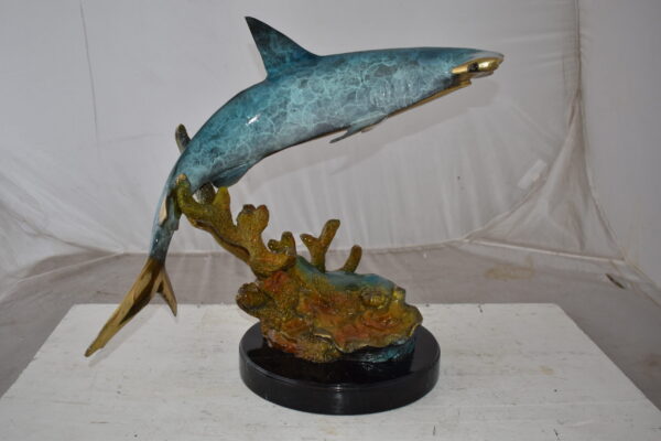 Hammer Shark swimming At Sea Bronze Statue